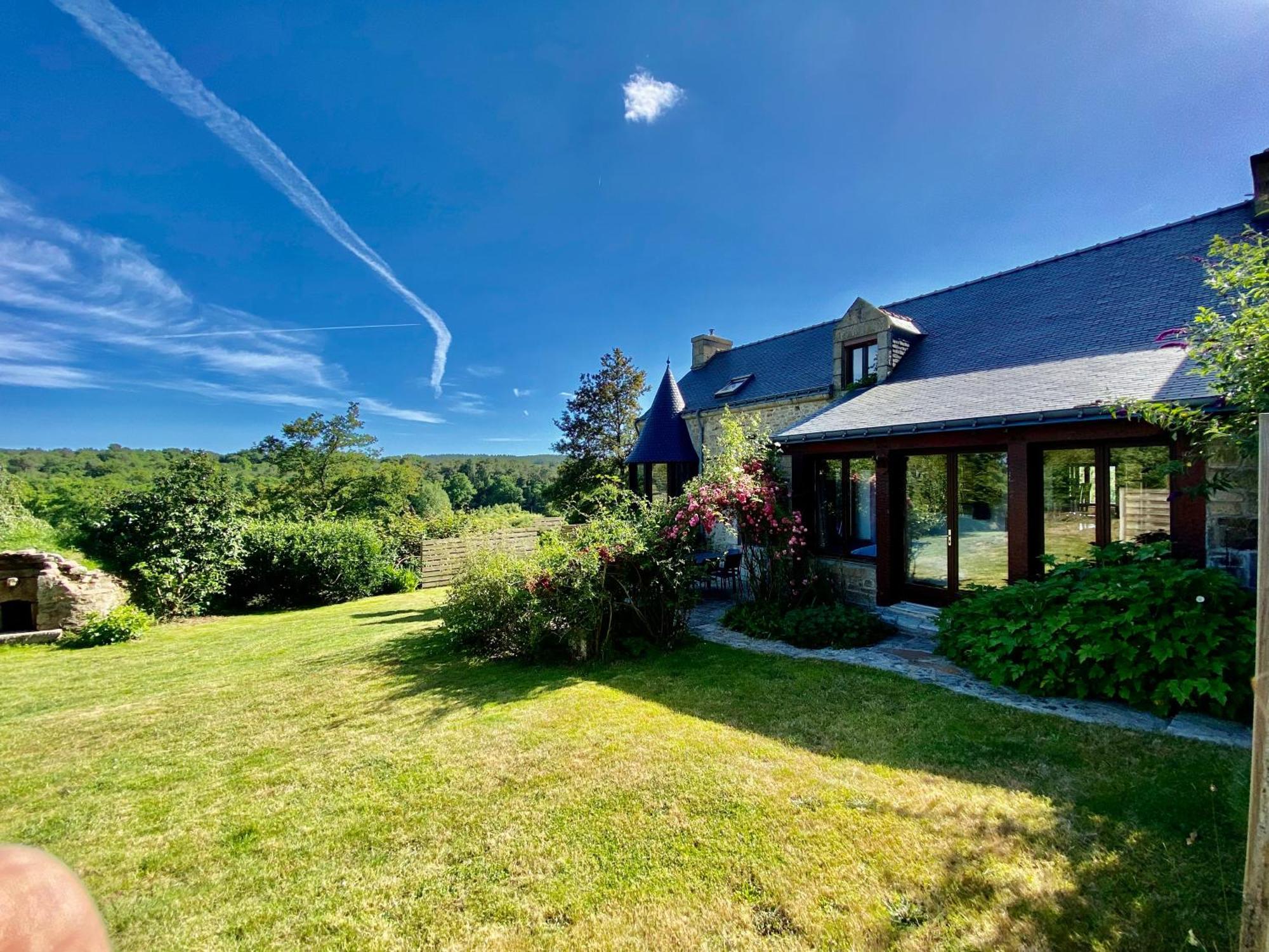 Domaine De Lann Kerhuerh Guest House La Chapelle-Neuve  Екстериор снимка